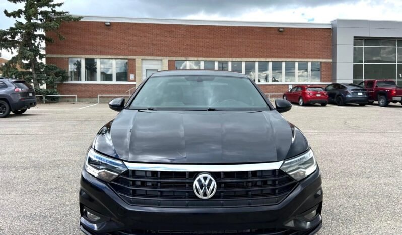 
								2019 Volkswagen Jetta R-Line Sedan full									