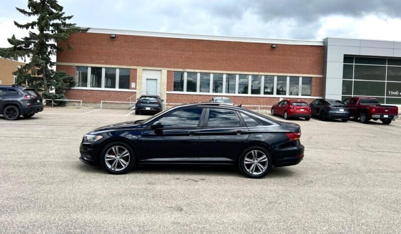 
								2019 Volkswagen Jetta R-Line Sedan full									