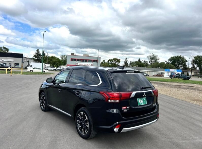 
								2018 Mitsubishi Outlander Limited PHEV AWD SUV full									