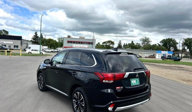 
								2018 Mitsubishi Outlander Limited PHEV AWD SUV full									