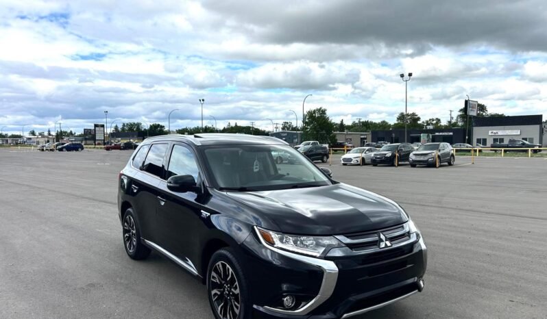 
								2018 Mitsubishi Outlander Limited PHEV AWD SUV full									