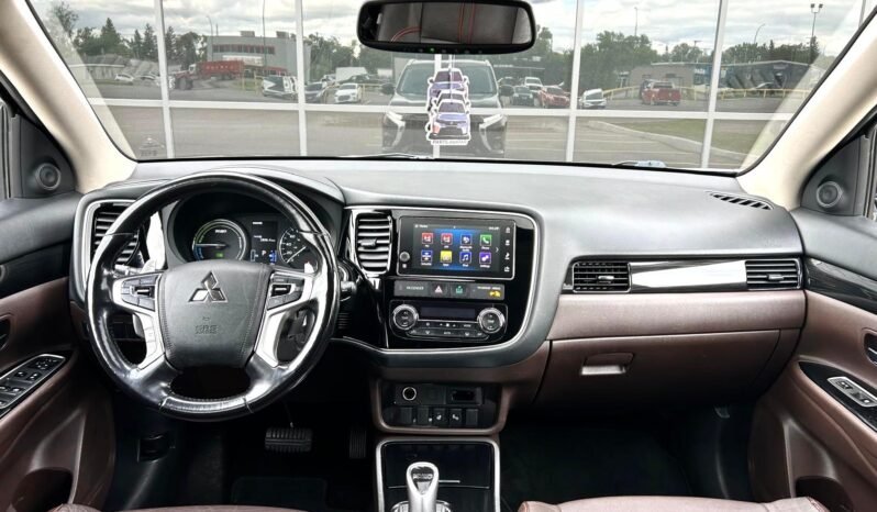 
								2018 Mitsubishi Outlander Limited PHEV AWD SUV full									