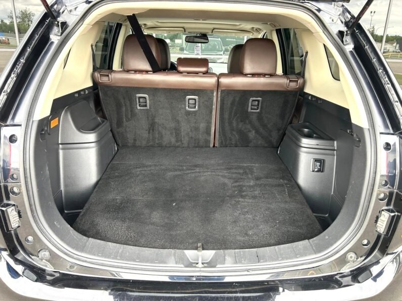 
								2018 Mitsubishi Outlander Limited PHEV AWD SUV full									