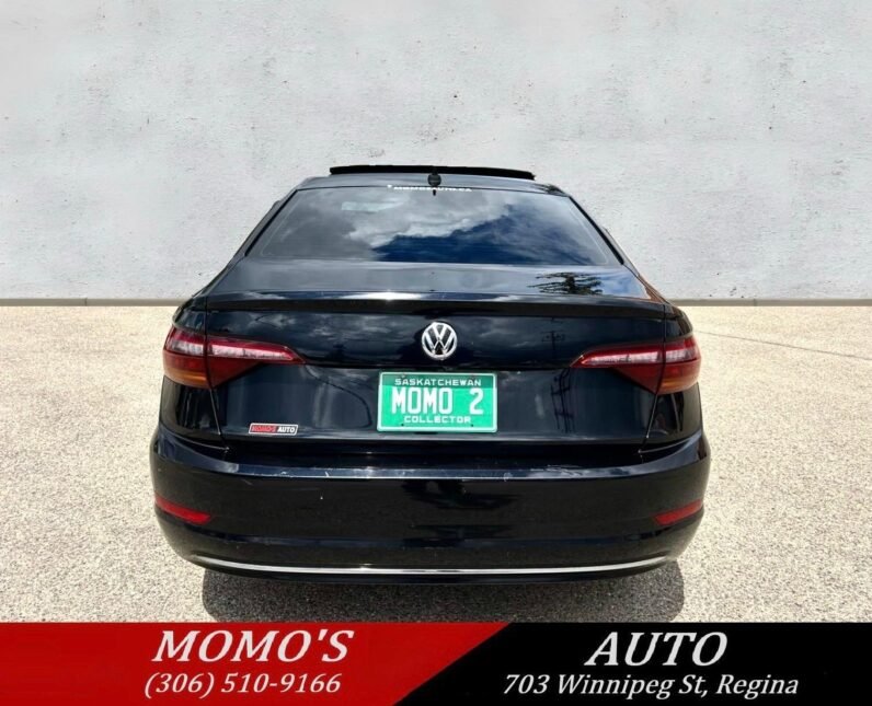 
								2019 Volkswagen Jetta R-Line Sedan full									