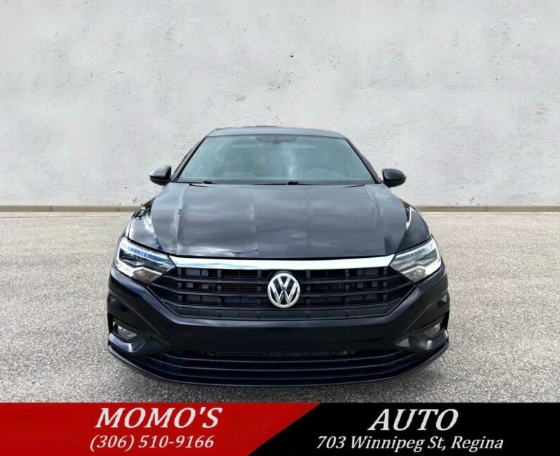 
								2019 Volkswagen Jetta R-Line Sedan full									
