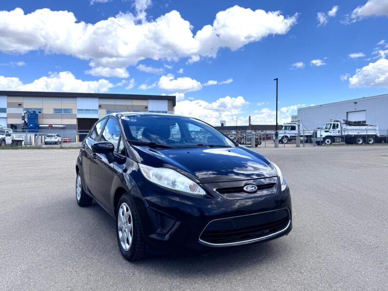 
								2011 Ford Fiesta Hatchback full									