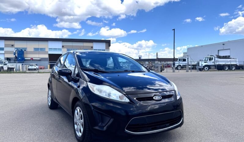 
								2011 Ford Fiesta Hatchback full									