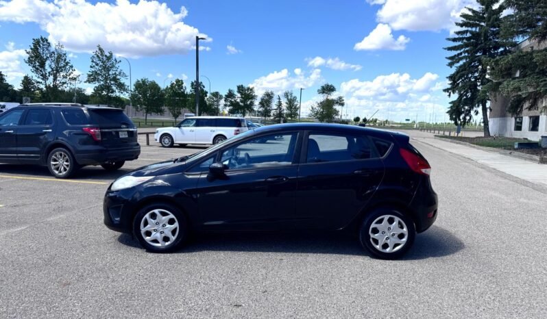 
								2011 Ford Fiesta Hatchback full									