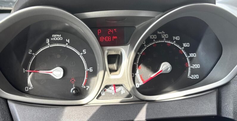 
								2011 Ford Fiesta Hatchback full									