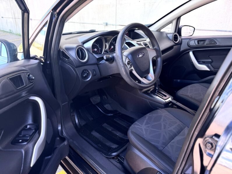 
								2011 Ford Fiesta Hatchback full									