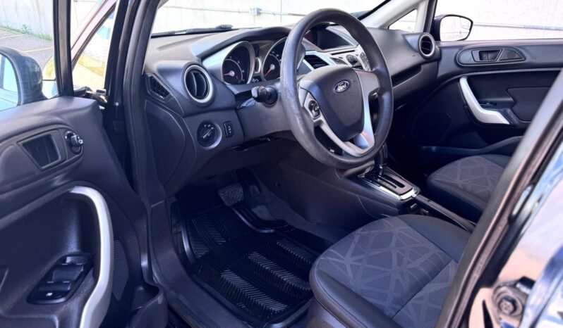 
								2011 Ford Fiesta Hatchback full									
