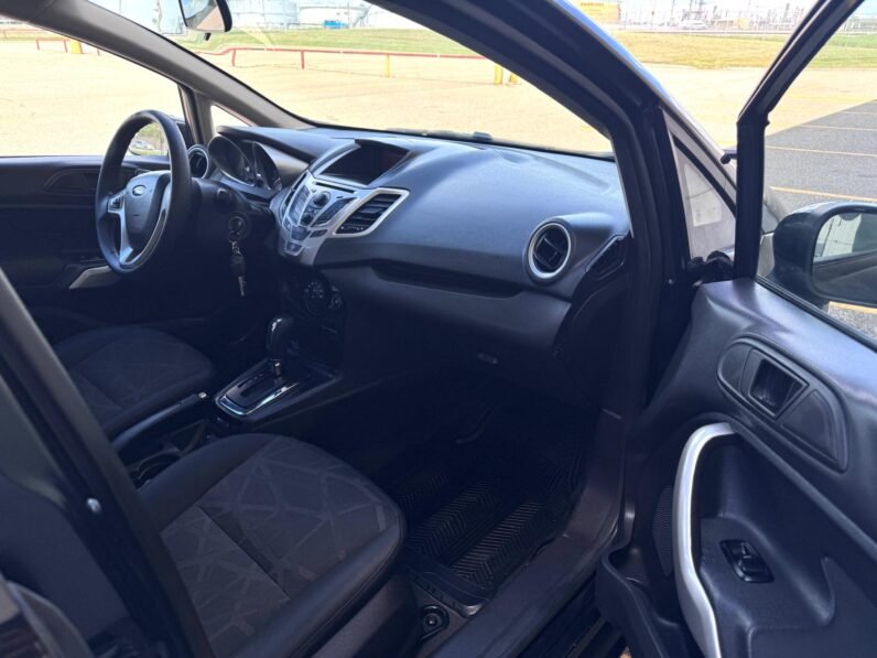 
								2011 Ford Fiesta Hatchback full									
