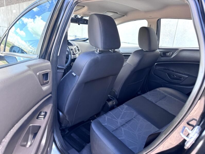 
								2011 Ford Fiesta Hatchback full									