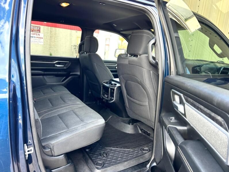 
								2020 Dodge Ram 1500 BigHorn Crewcab 4×4 Pickup Truck full									