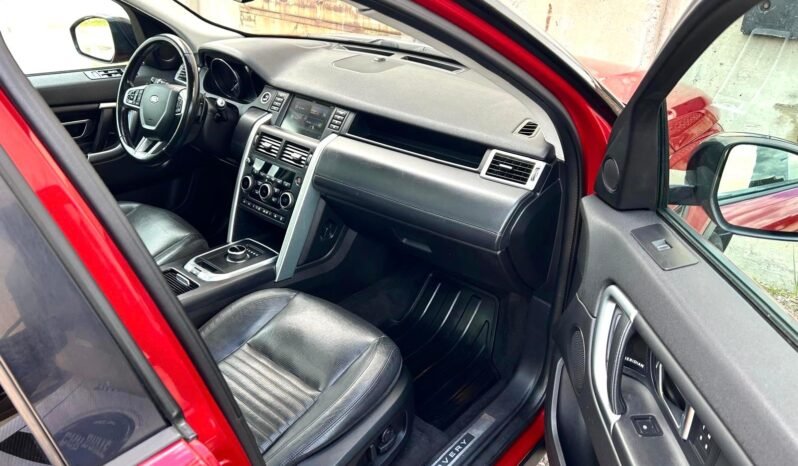 
								2017 Land Rover Discovery AWD SUV full									