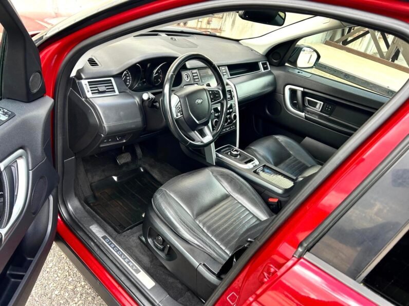 
								2017 Land Rover Discovery AWD SUV full									