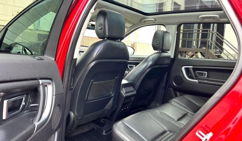 
								2017 Land Rover Discovery AWD SUV full									