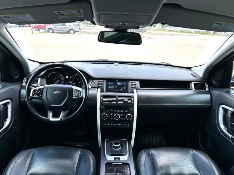 
								2017 Land Rover Discovery AWD SUV full									
