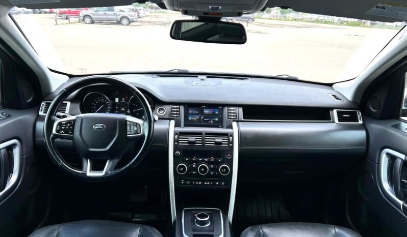 
								2017 Land Rover Discovery AWD SUV full									