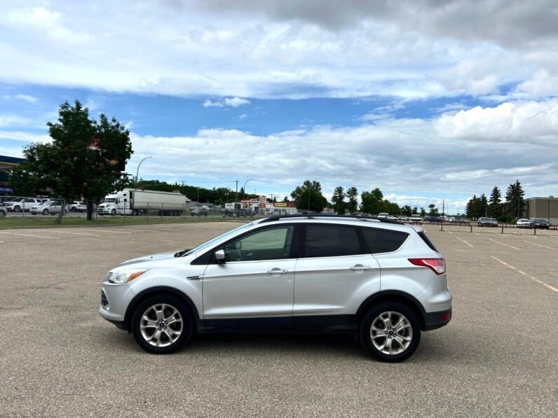 
								2013 Ford Escape SE AWD SUV full									
