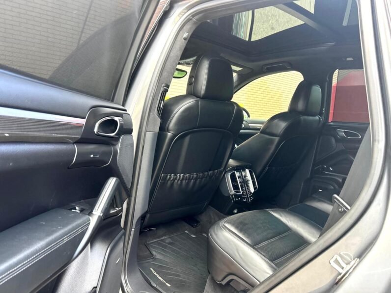 
								2013 Porsche Cayenne GTS AWD SUV full									