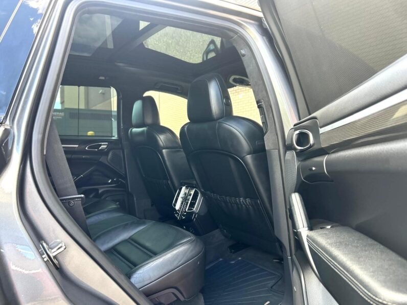 
								2013 Porsche Cayenne GTS AWD SUV full									