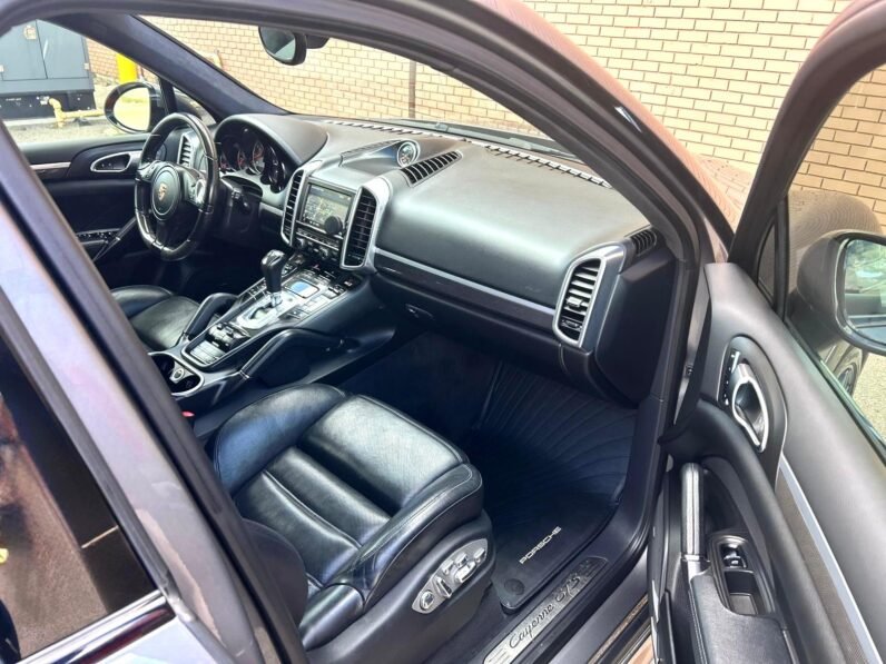 
								2013 Porsche Cayenne GTS AWD SUV full									