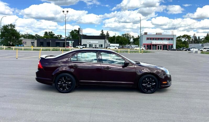 
								2011 Ford Fusion SEL Sedan full									
