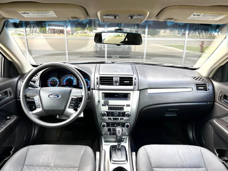 
								2011 Ford Fusion SEL Sedan full									