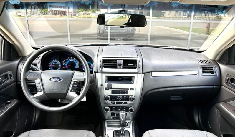 
								2011 Ford Fusion SEL Sedan full									