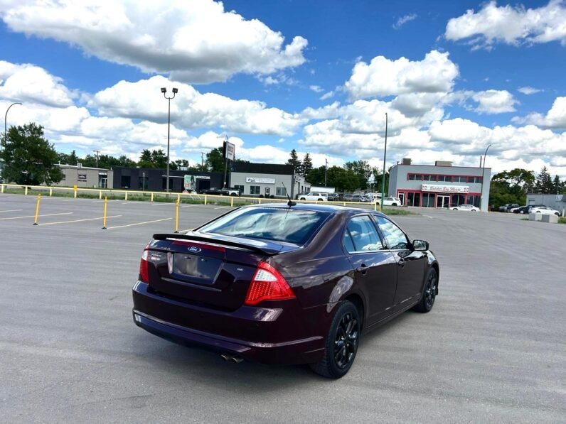 
								2011 Ford Fusion SEL Sedan full									