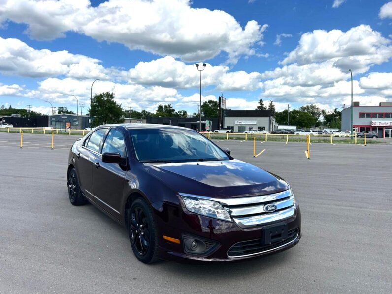 
								2011 Ford Fusion SEL Sedan full									