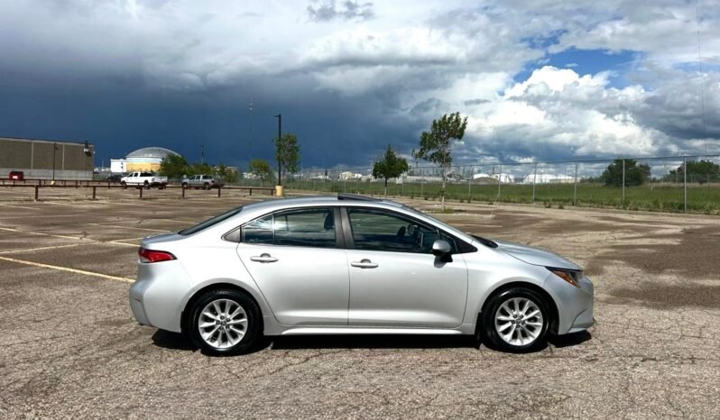 
								2020 Toyota Corolla LE Sedan full									