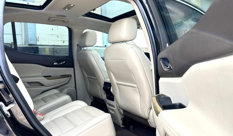 
								2018 GMC Acadia Denali AWD SUV. full									