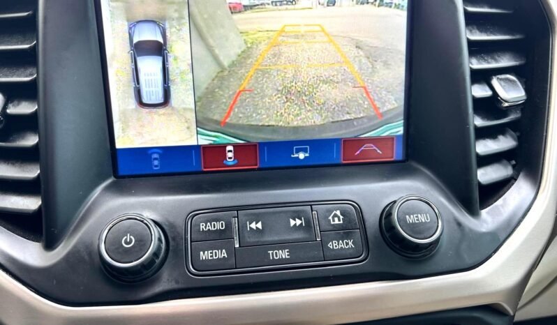 
								2018 GMC Acadia Denali AWD SUV. full									