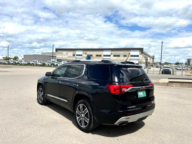 
								2018 GMC Acadia Denali AWD SUV. full									