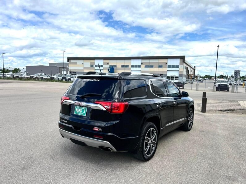 
								2018 GMC Acadia Denali AWD SUV. full									