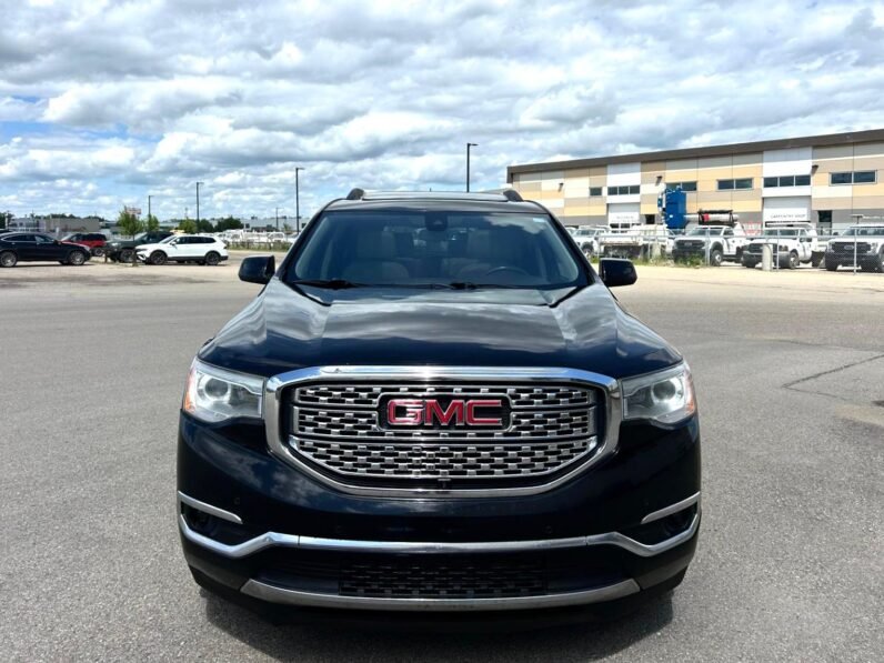 
								2018 GMC Acadia Denali AWD SUV. full									