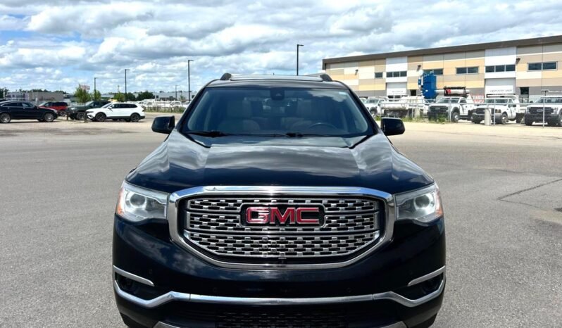 
								2018 GMC Acadia Denali AWD SUV. full									