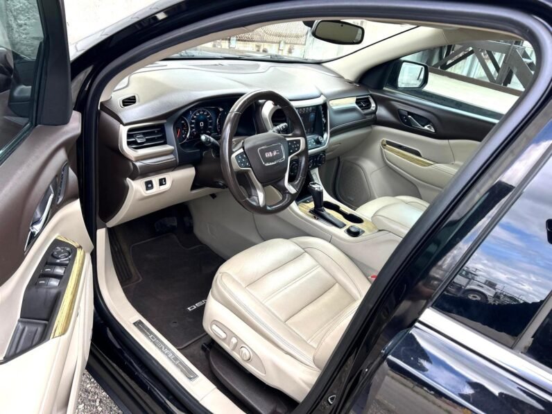 
								2018 GMC Acadia Denali AWD SUV. full									