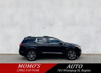 2018 GMC Acadia Denali AWD SUV.