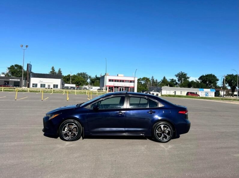 
								2022 Toyota Corolla LE Sedan full									