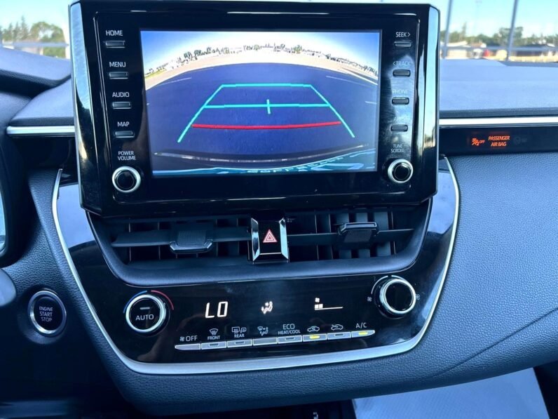
								2022 Toyota Corolla LE Sedan full									