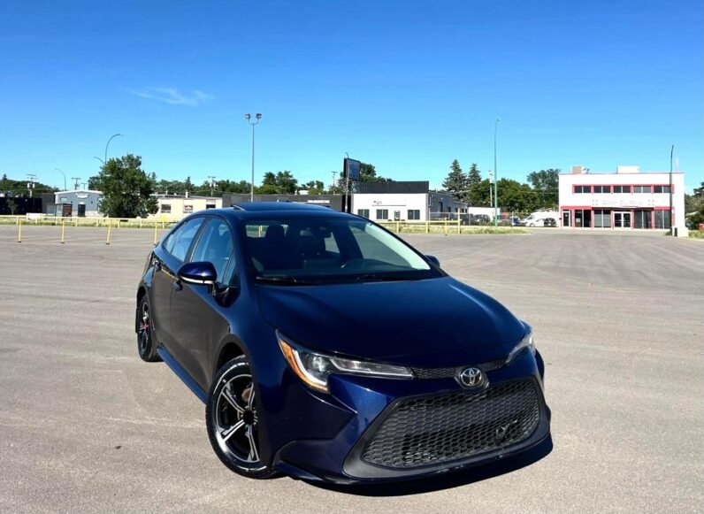
								2022 Toyota Corolla LE Sedan full									