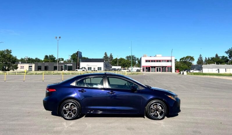 
								2022 Toyota Corolla LE Sedan full									