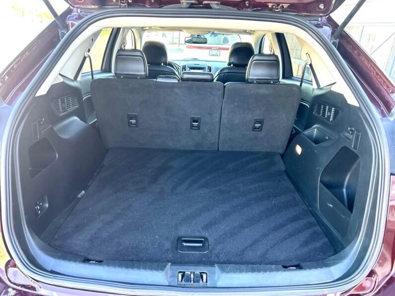 
								2018 Ford Edge SEL AWD SUV full									