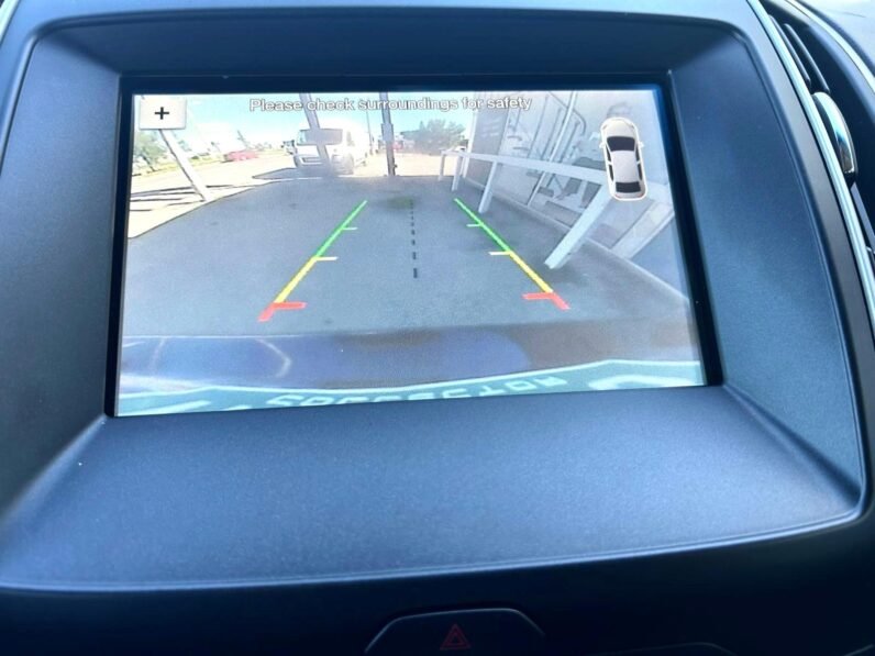 
								2018 Ford Edge SEL AWD SUV full									