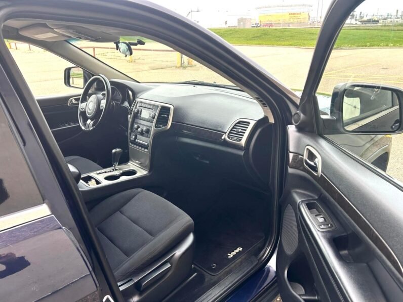 
								2013 Jeep Grand Cherokee Laredo 4×4 SUV full									