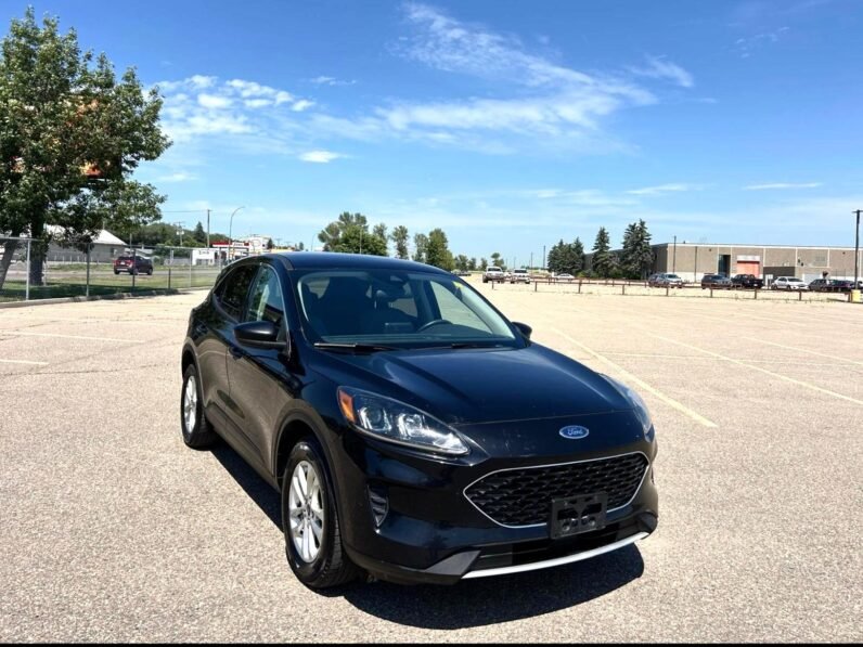 
								2020 Ford Escape SE AWD SUV full									
