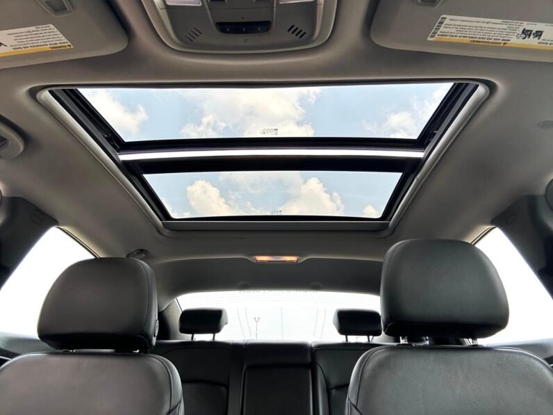 
								2017 Chevrolet Malibu Premier Sedan full									